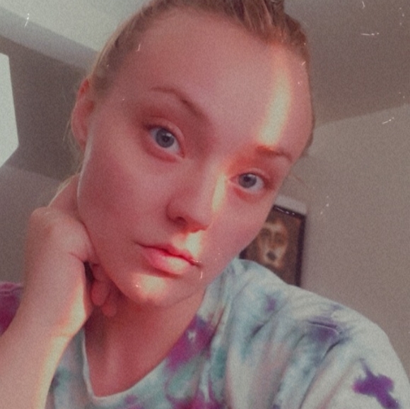 Meet your Posher, Sarah - Picture 5 of 8